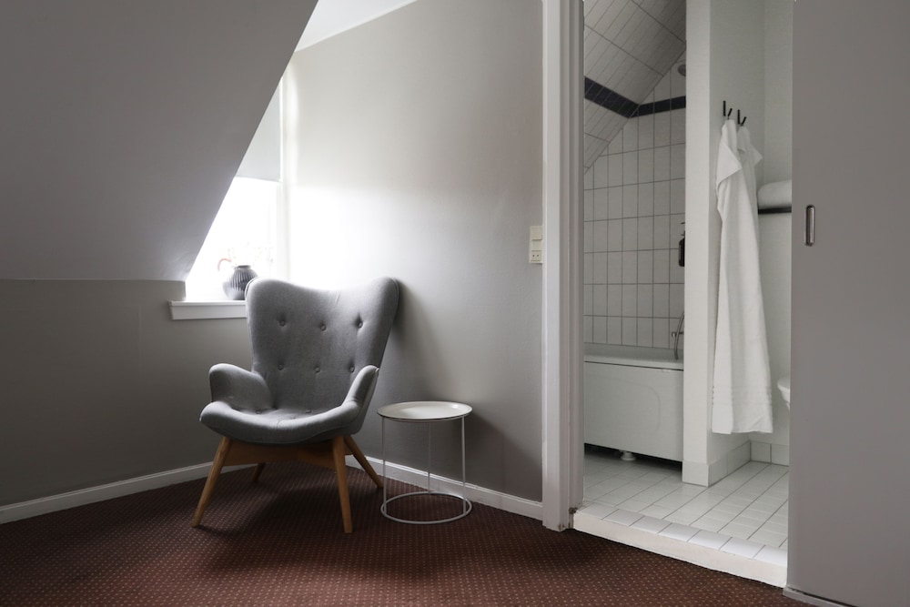Superior Double Room, 1 Queen Bed, Non Smoking, Courtyard View (Medium+)