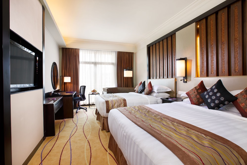 Orchid Club Room King Bed