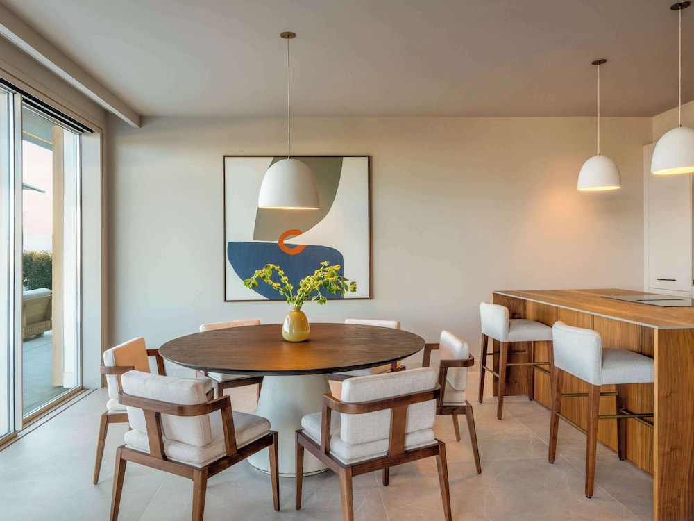 Suite de una habitación con vista al mar Mediterráneo y piscina 1 King 190 m² Suite de una habitación con vista al mar Mediterráneo y piscina 1 King 190 m²