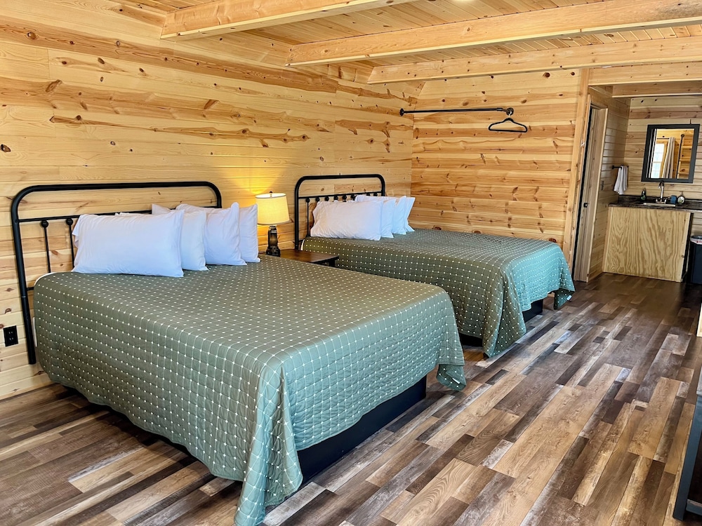 Cabin, Multiple Beds, Mountain View,  Pet Friendly photo 1