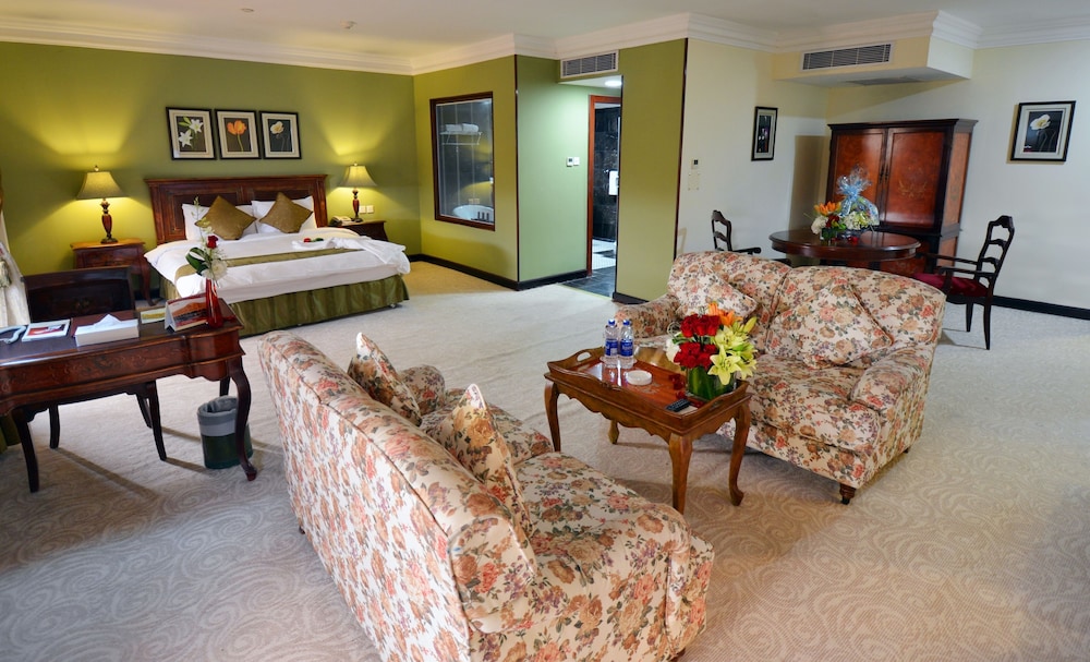 Family Suite, Private Pool - Photo 1