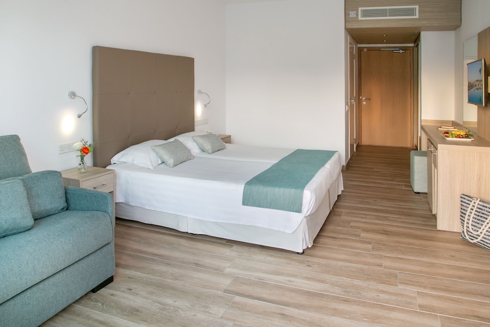 Standard Double or Twin Room, Garden View - Photo 1