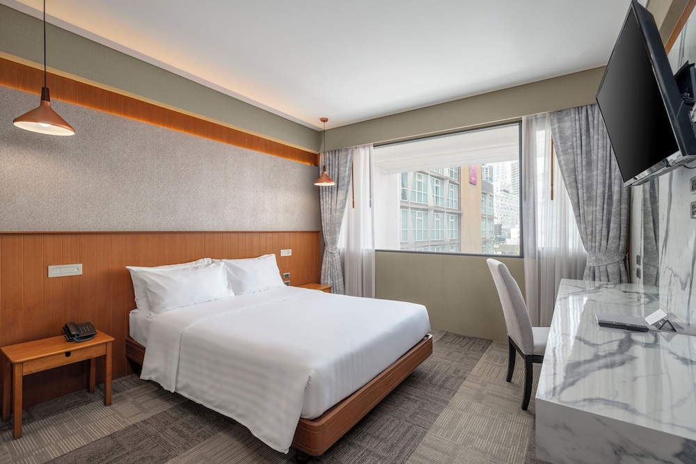 Junior Suite, 1 Bedroom, City View photo 3