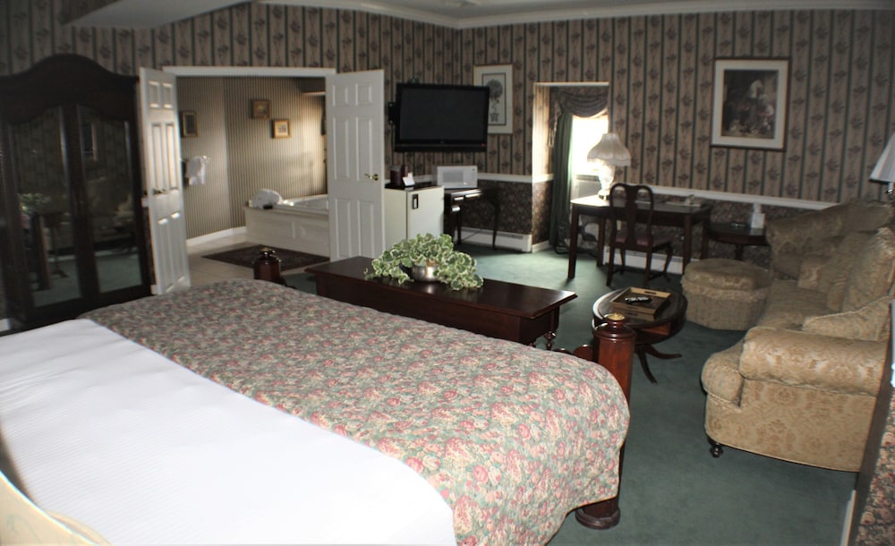 Executive Room, 1 King Bed, Jetted Tub photo 2