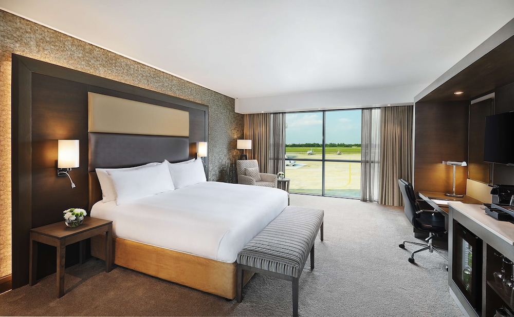 Classic Room, 1 King Bed, Accessible photo 2