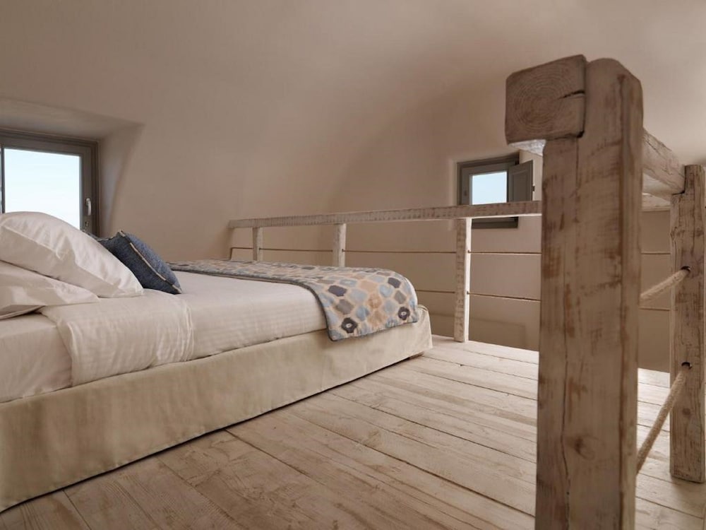 Suite, Jetted Tub