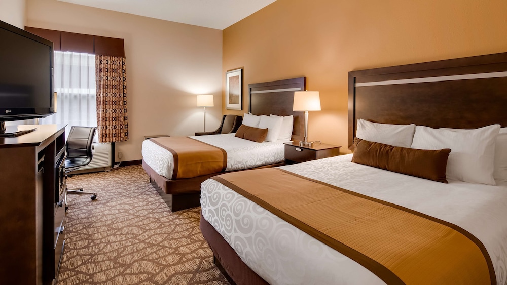 Standard Room, 2 Queen Beds, Non Smoking, Refrigerator & Microwave
