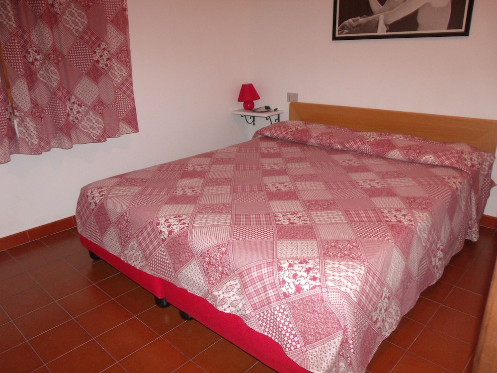 Romantic Apartment, 1 Bedroom, Kitchenette, Beachfront photo 1