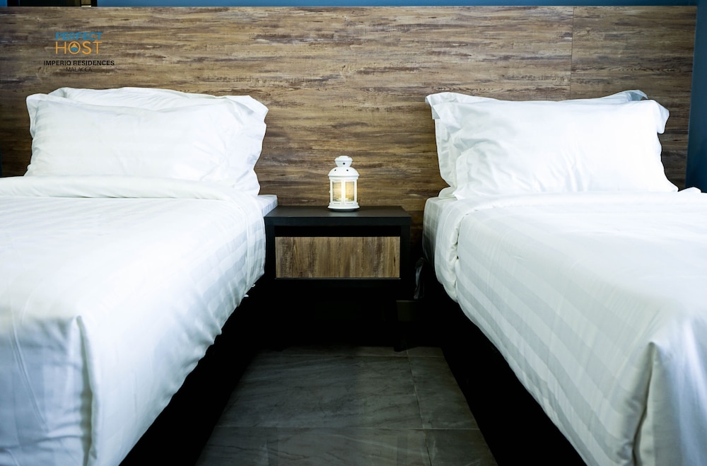 Deluxe Twin Room photo 3