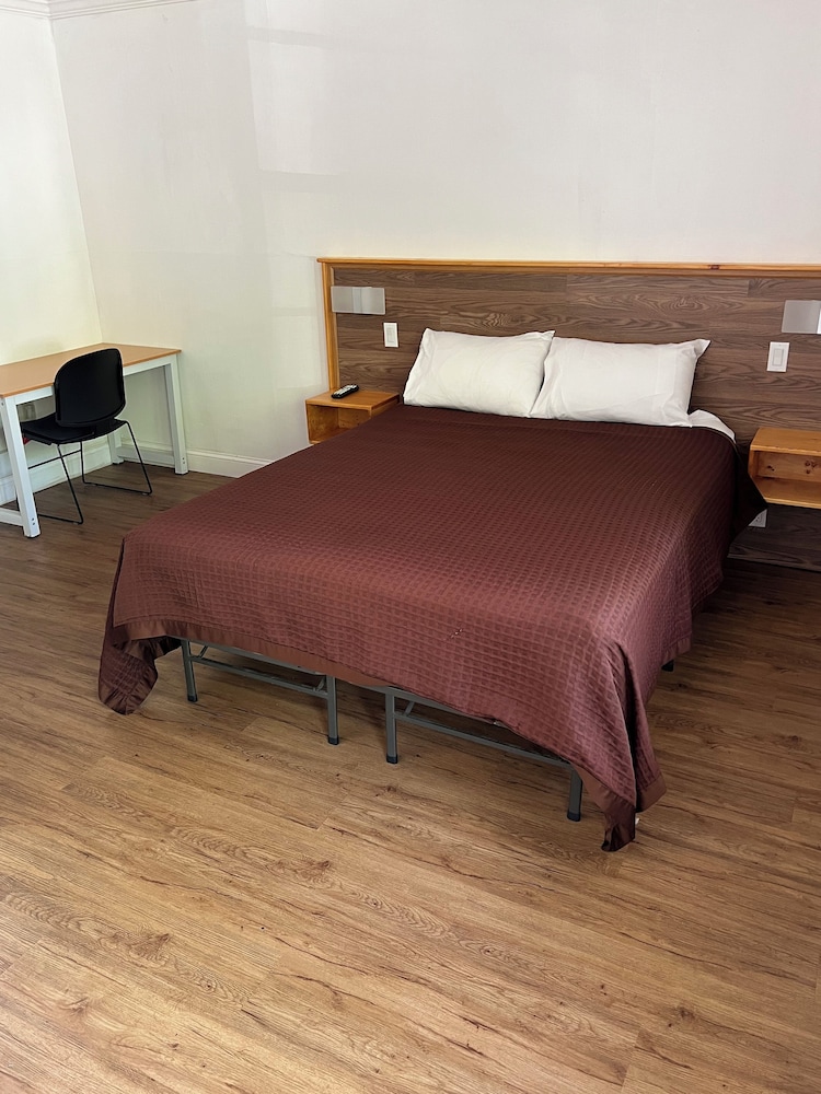 Standard Room photo 2