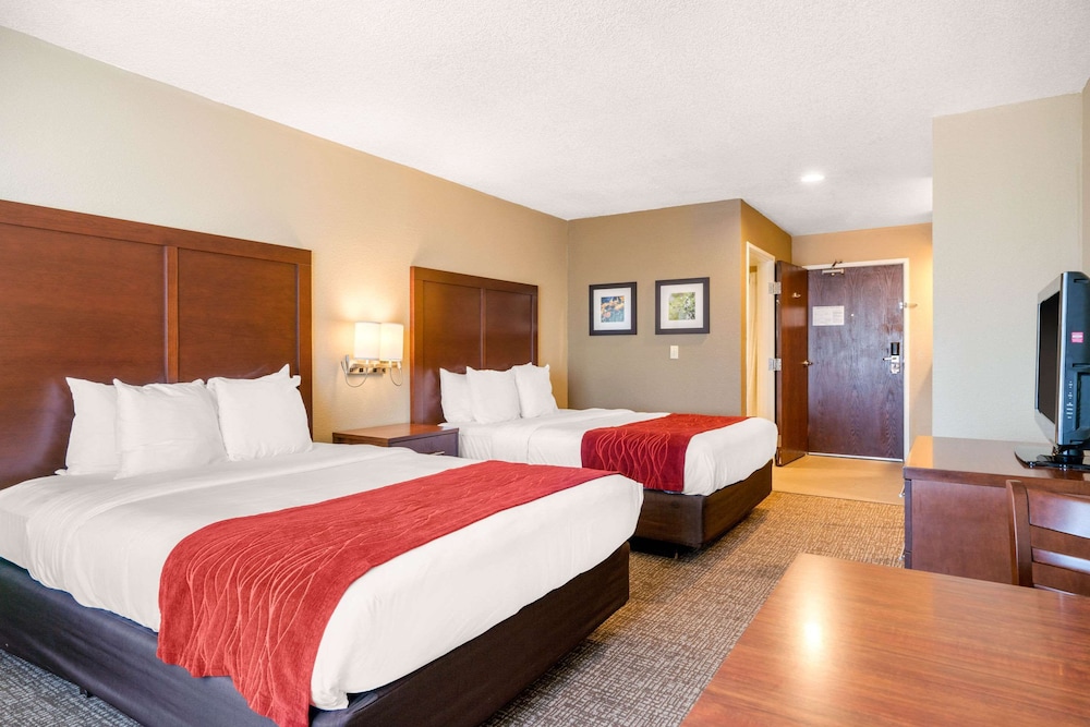Room, 2 Queen Beds, Non Smoking - Photo 5