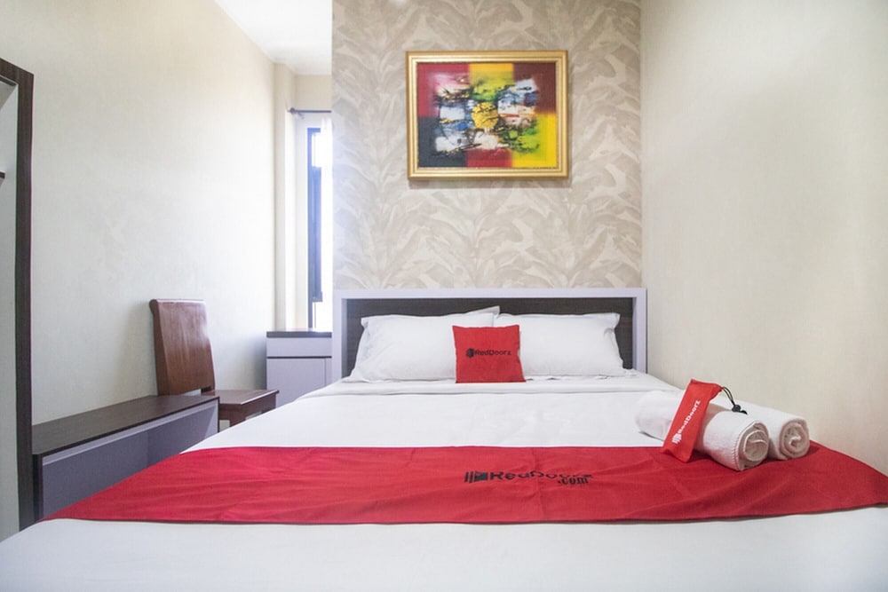 Double Room (Reddoorz) - Photo 7