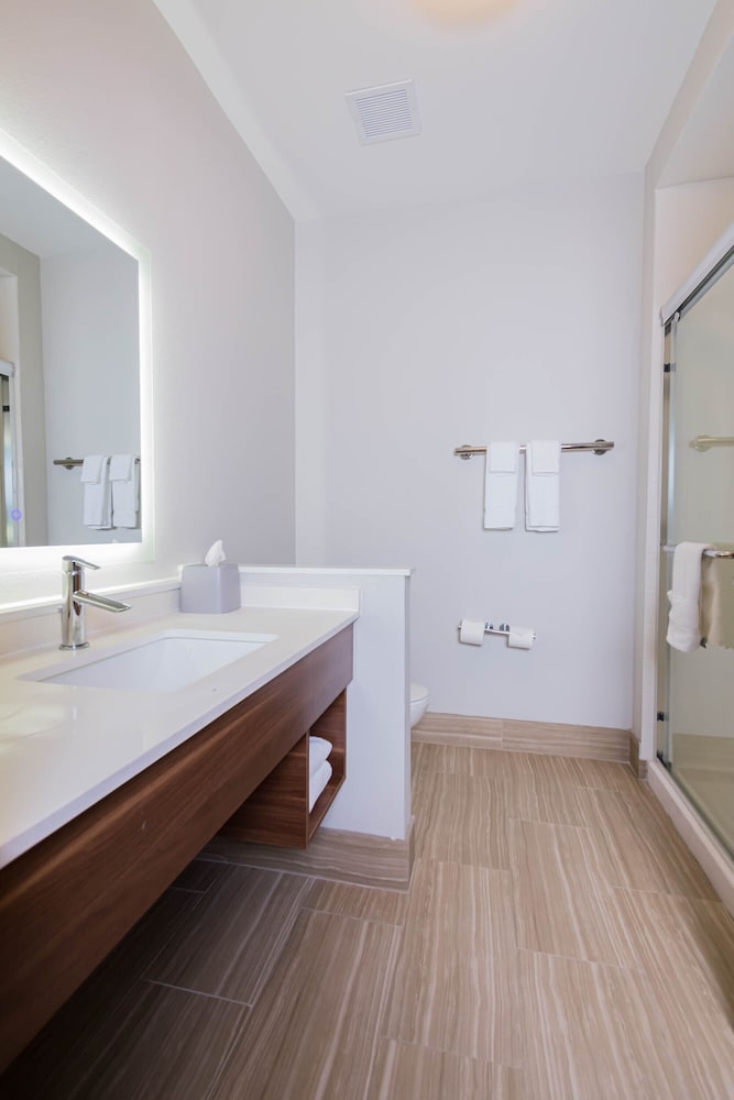 Suite, Multiple Beds - Photo 3