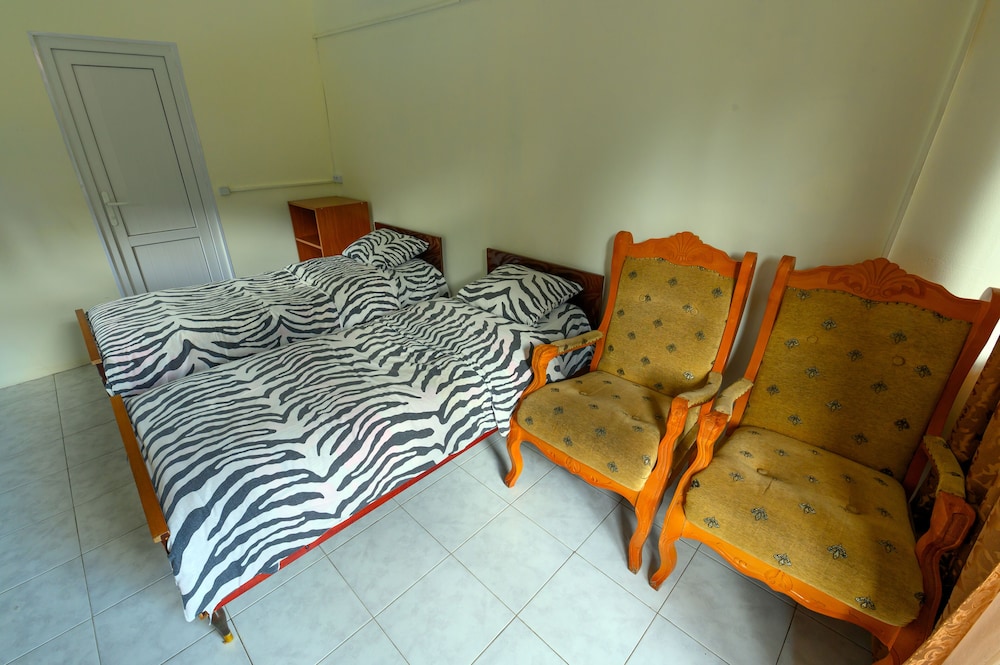 Basic Twin Room photo 1