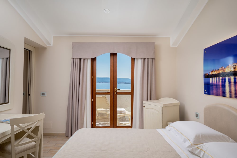 Family Room, Sea View photo 2