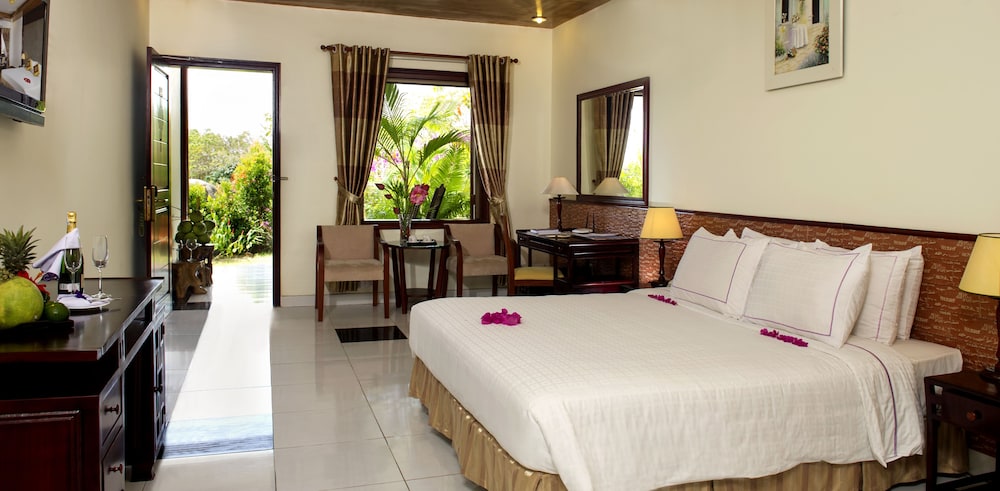 Deluxe Room - Photo 3