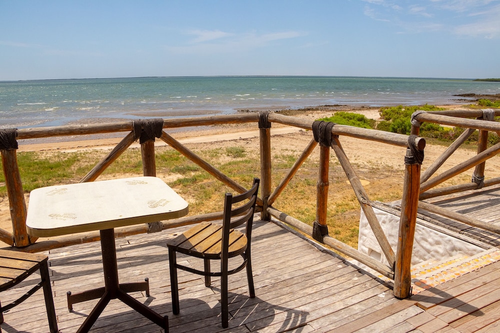 Cabin, Beachfront photo 3