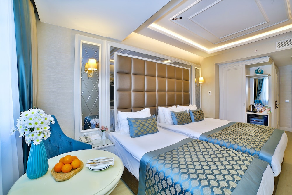 Deluxe Room with Twin Bed photo 3