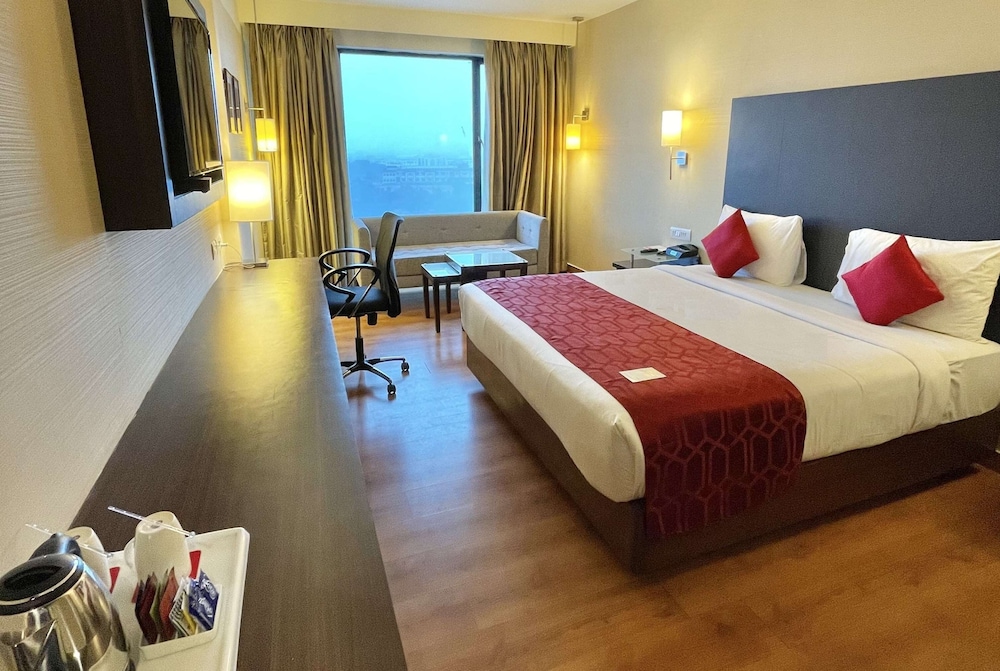 Premier Room, 1 King Bed, Non Smoking