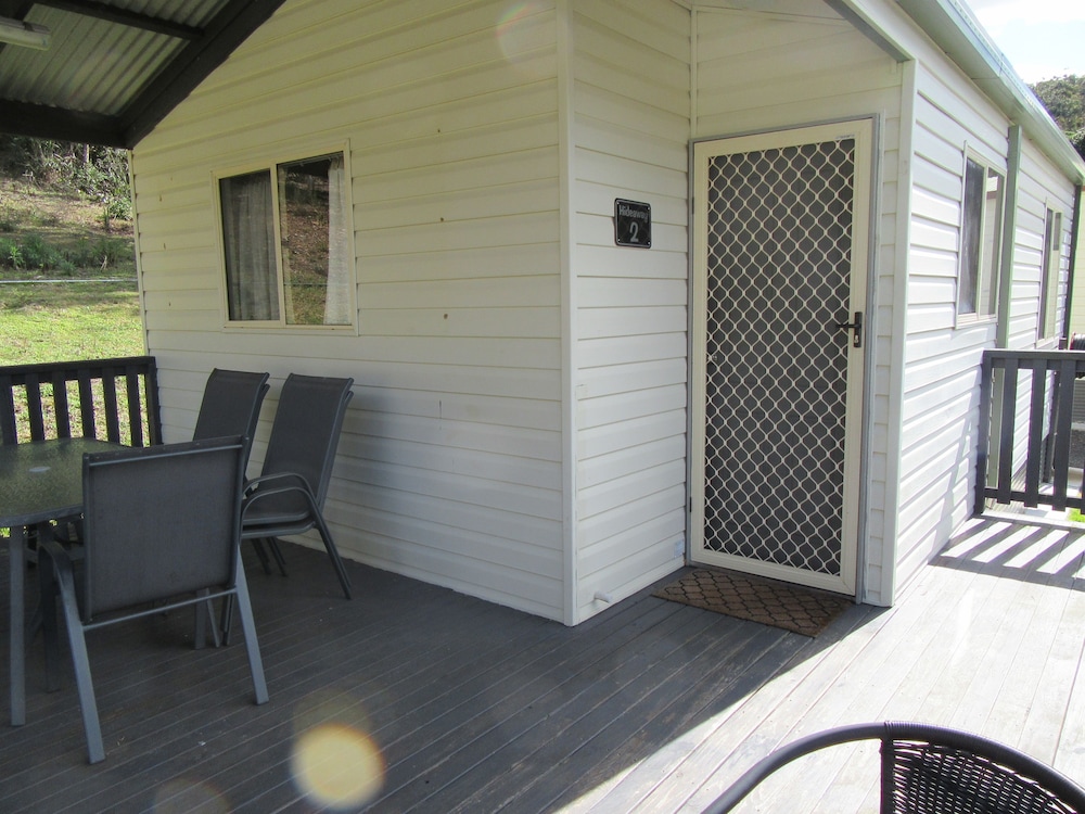 Hideaway Cabin (Pet Friendly) photo 3