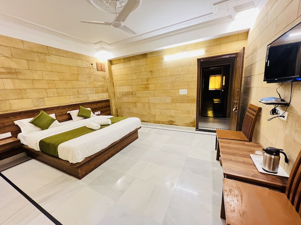 Standard Double Room - Photo 7