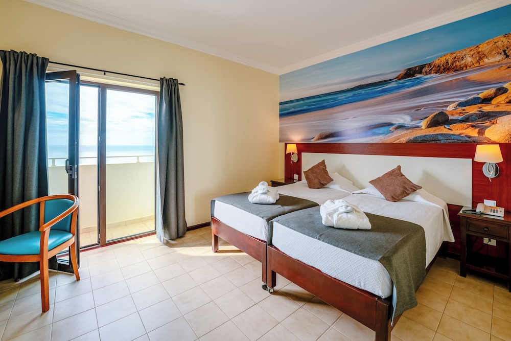 Superior Quadruple Room - Photo 2