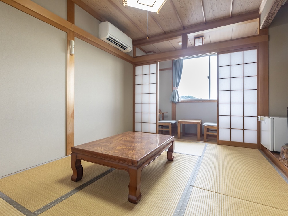 Traditional Triple Room, Non Smoking photo 1