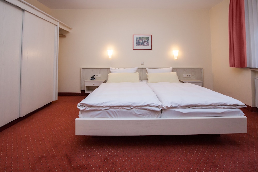 Comfort Double Room, Courtyard Area photo 3