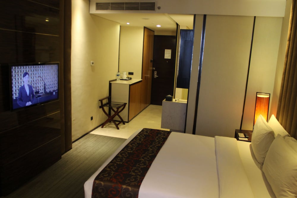 Club Double Room, 1 King Bed photo 2