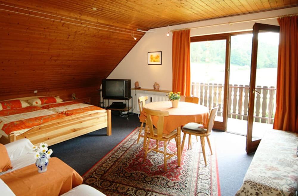 Apartment (Walter)