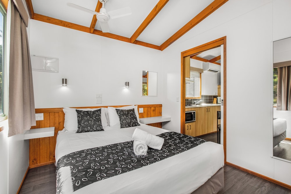 Two Bedroom Cabin - Accessible photo 1