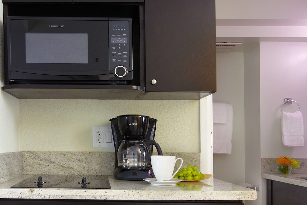 Panoramic Studio, Kitchenette, City View - Photo 5