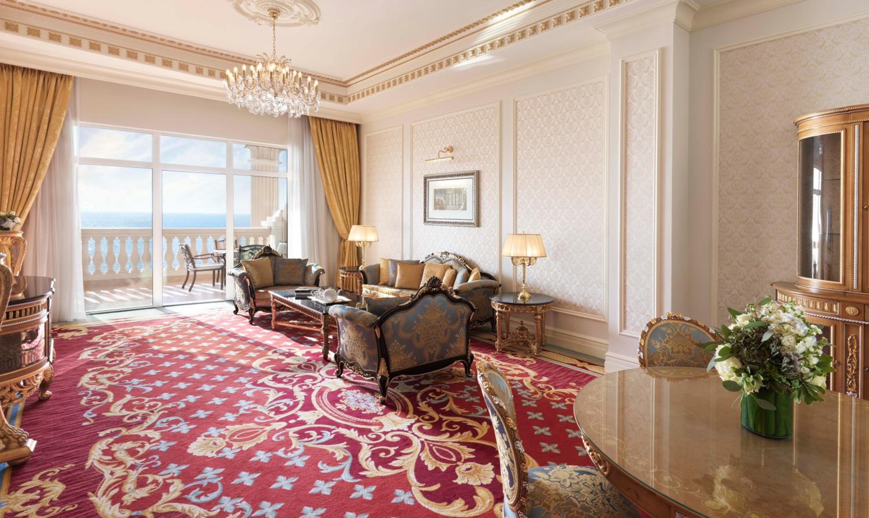 Premier Suite with Balcony - Lounge Access - Photo 10