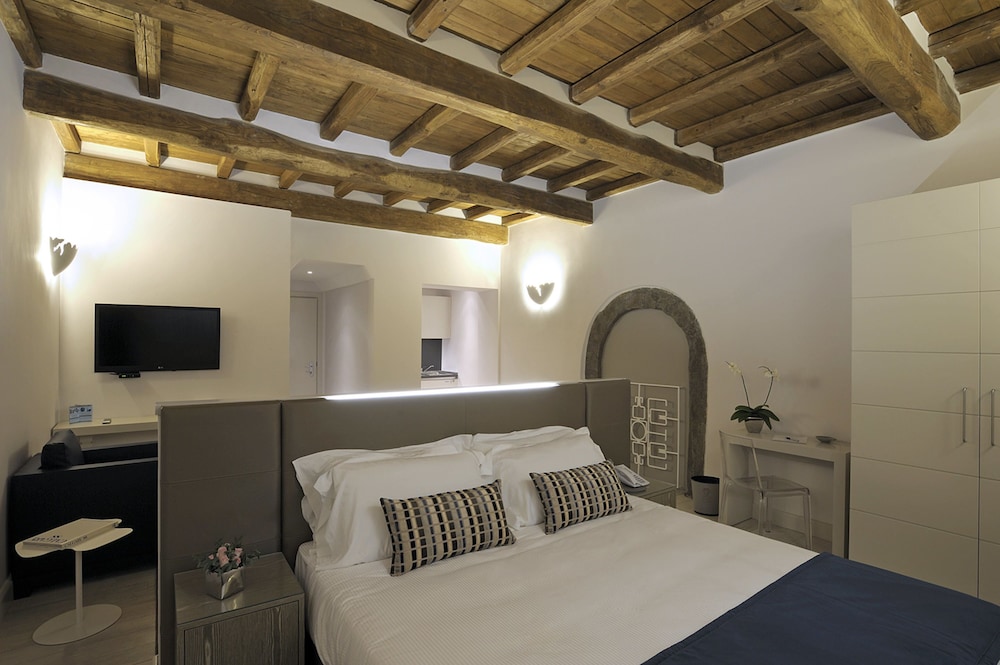 Classic Room (for 3 people) photo 2