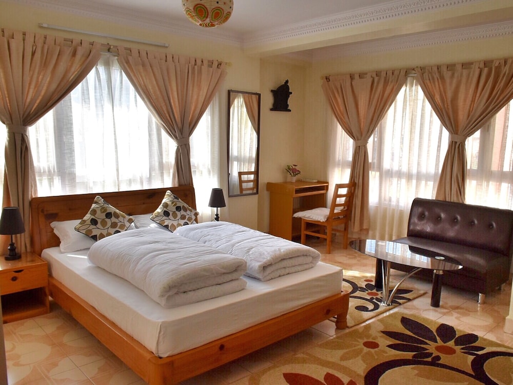 Superior Room with Balcony and Garden View photo 2