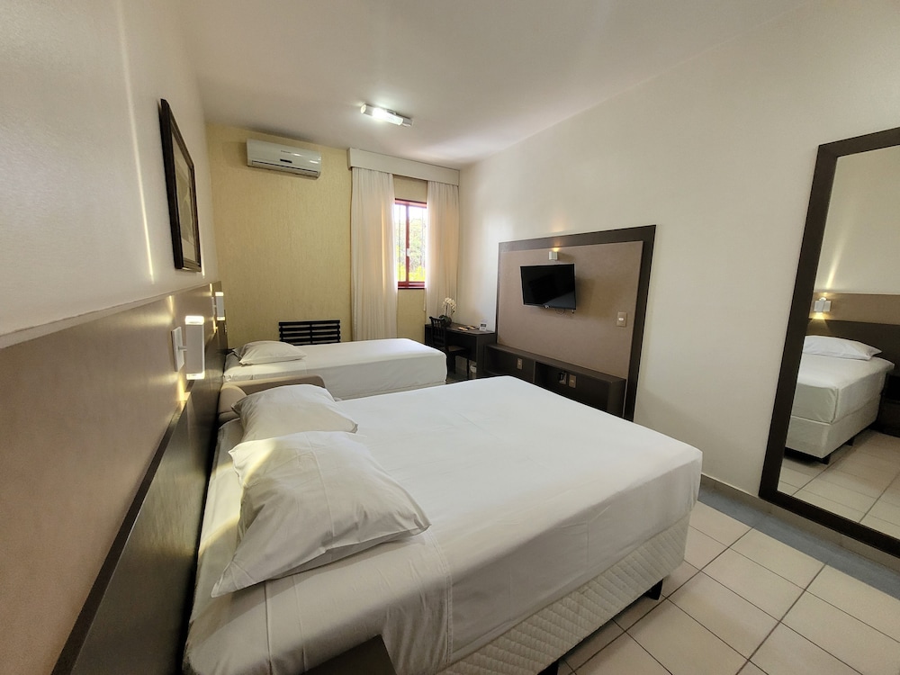 Deluxe Triple Room - Photo 8
