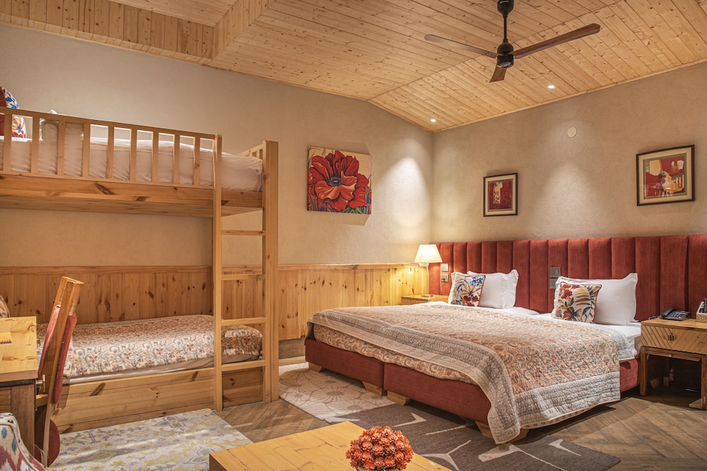 Family Quadruple Room, Balcony, Valley View photo 1