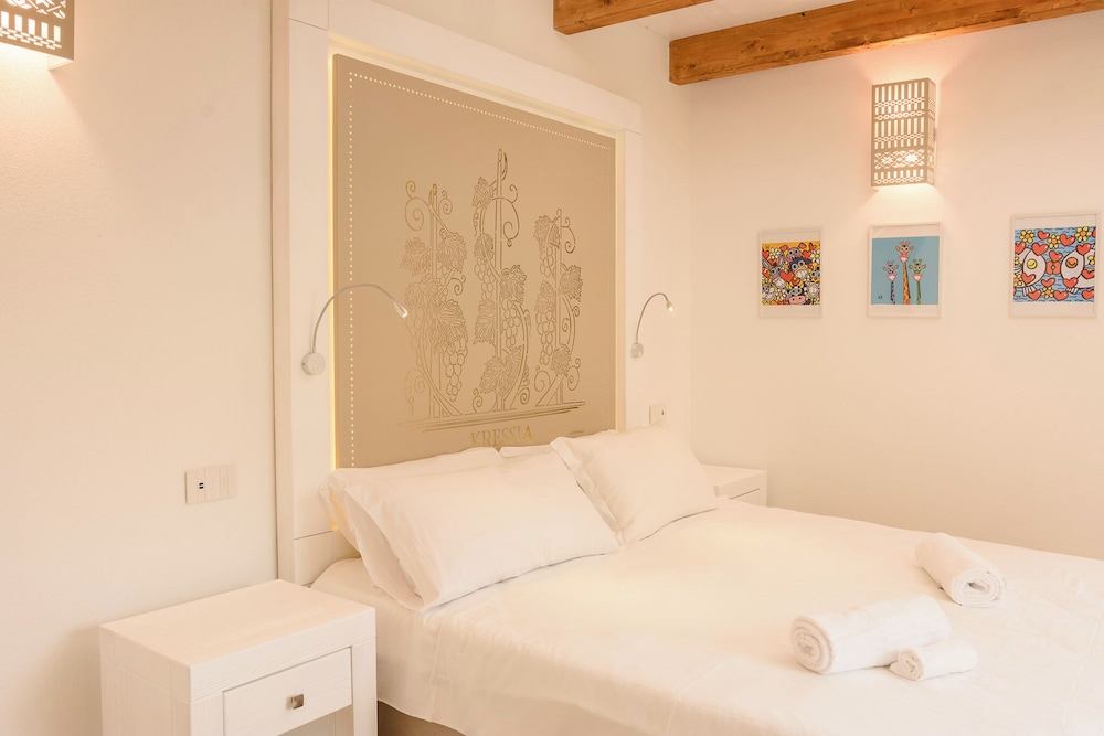 Camera Superior, 1 letto, non fumatori, vista piscina, vista vigneti "Kressia"
