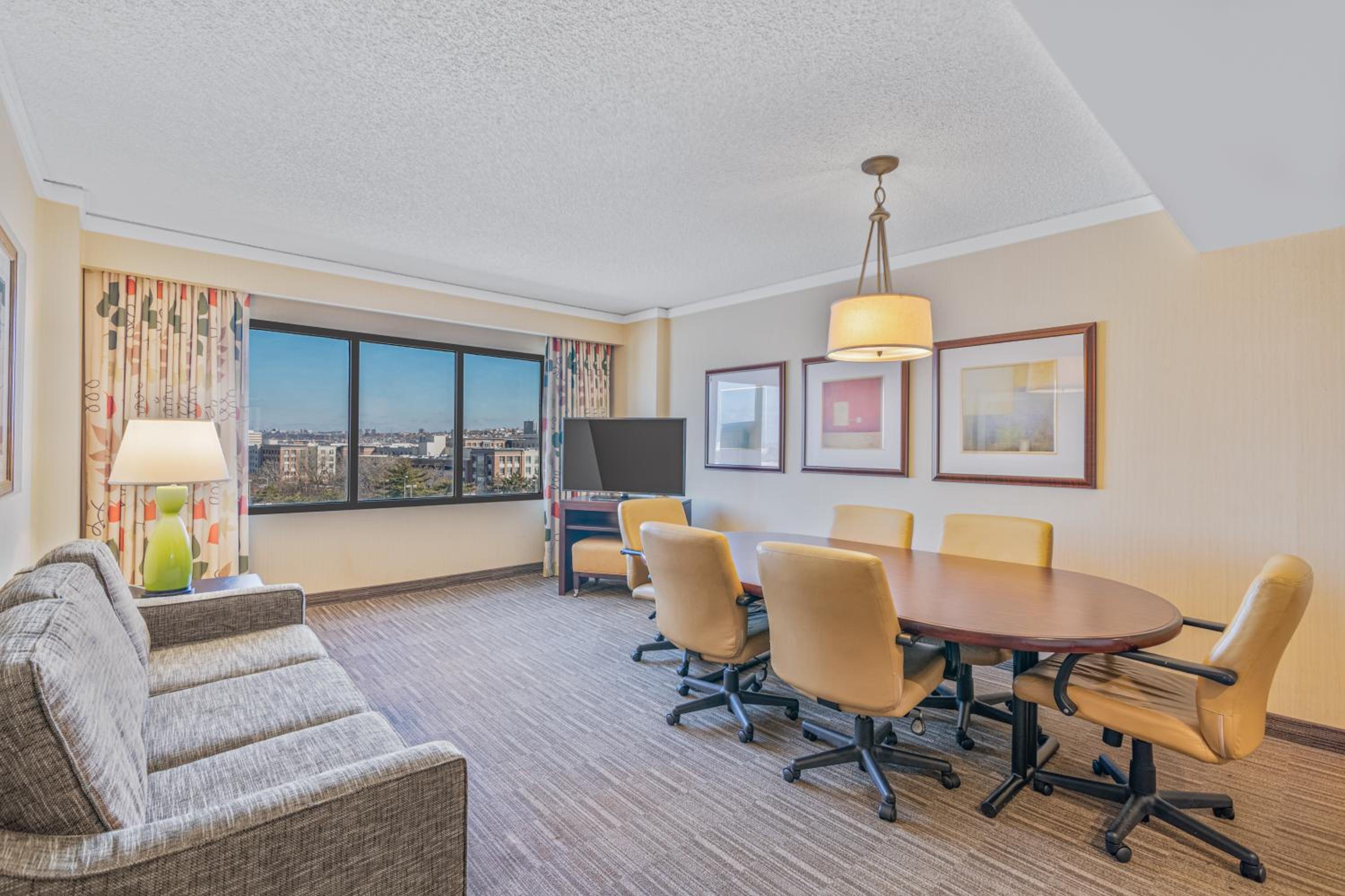 Superior King Suite - Photo 9