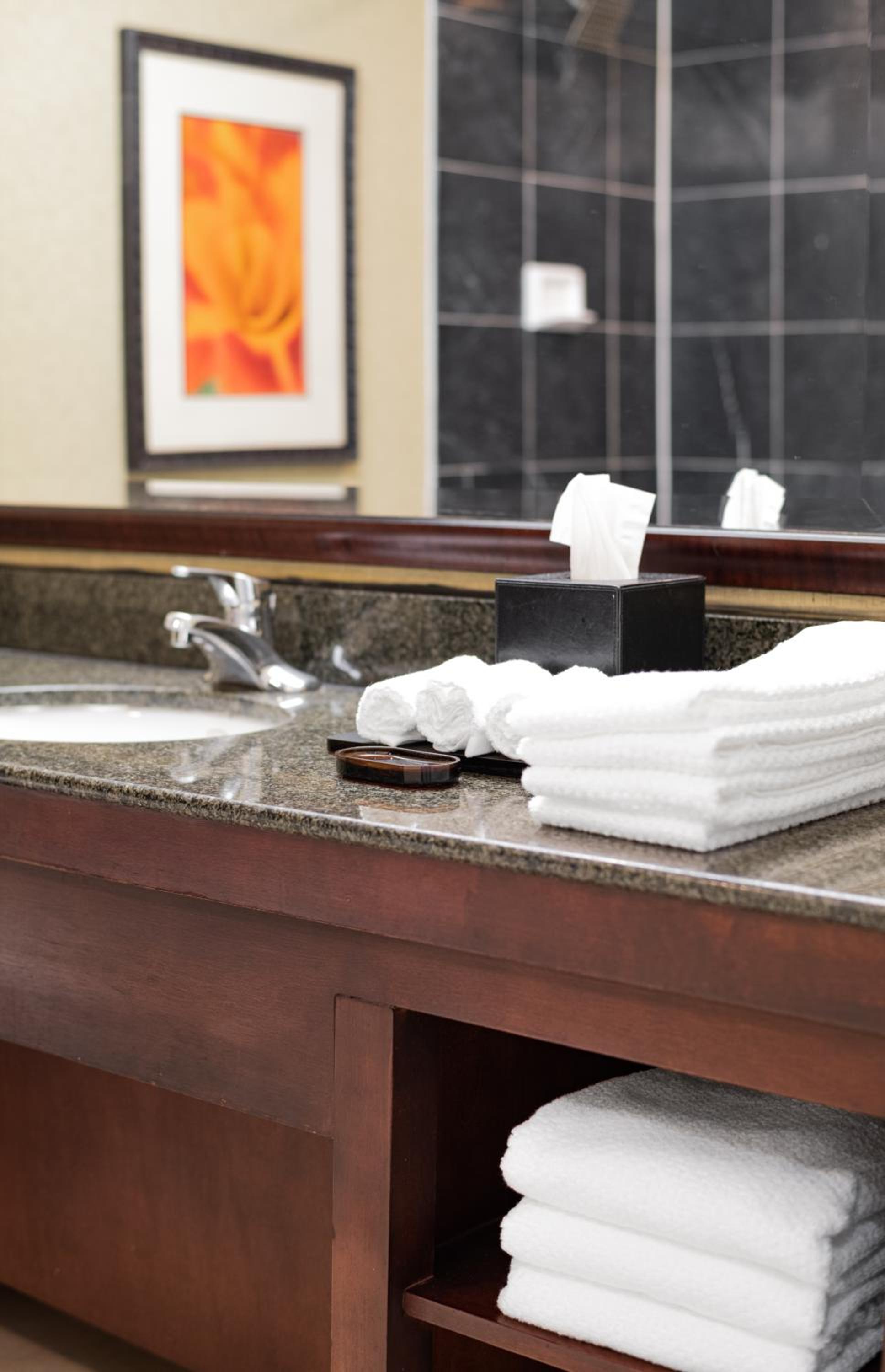 Superior King Suite - Photo 6
