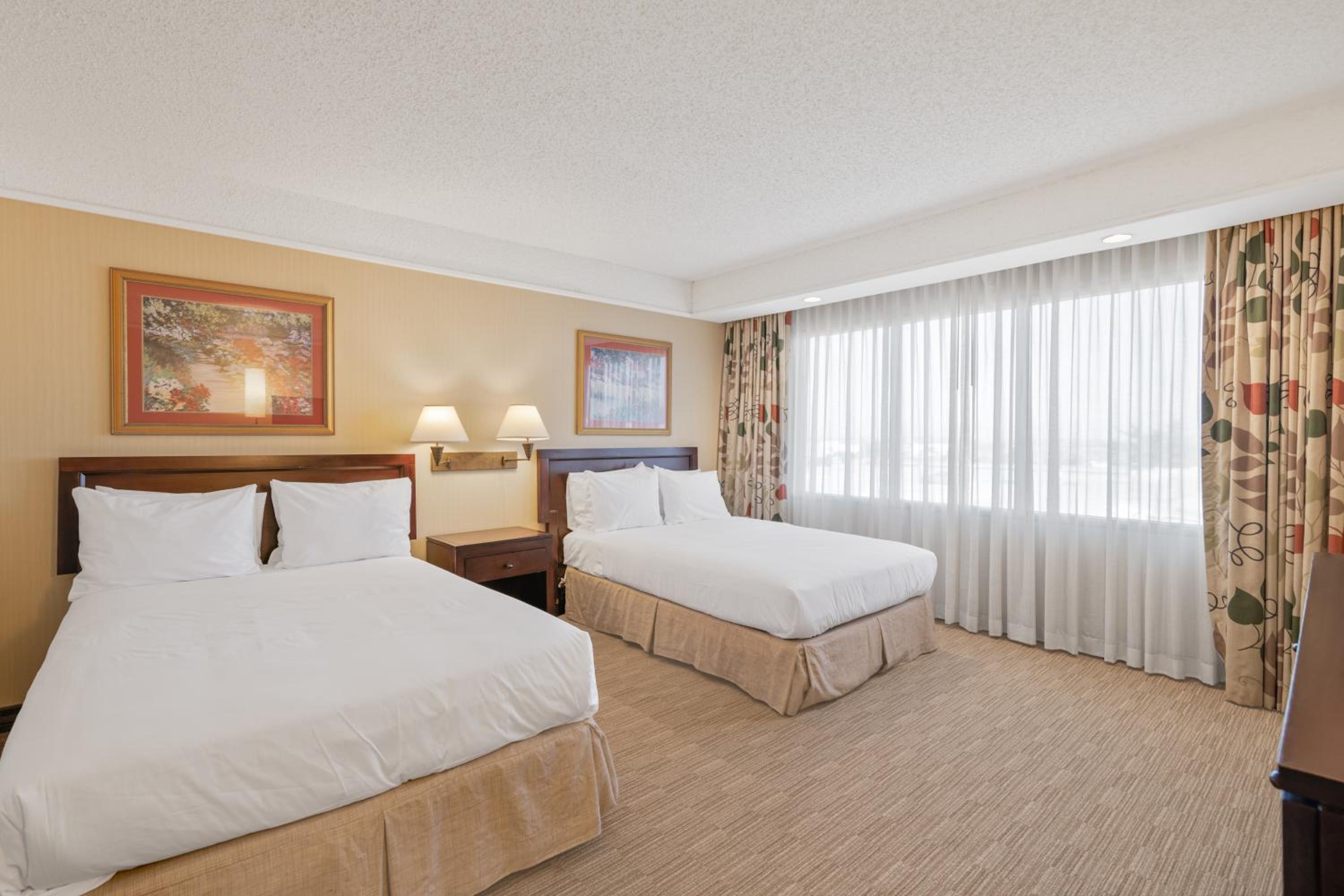 Superior Suite - Photo 7