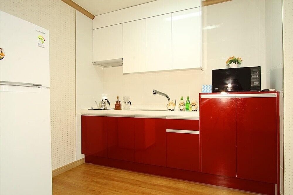 Room (103) - Photo 3