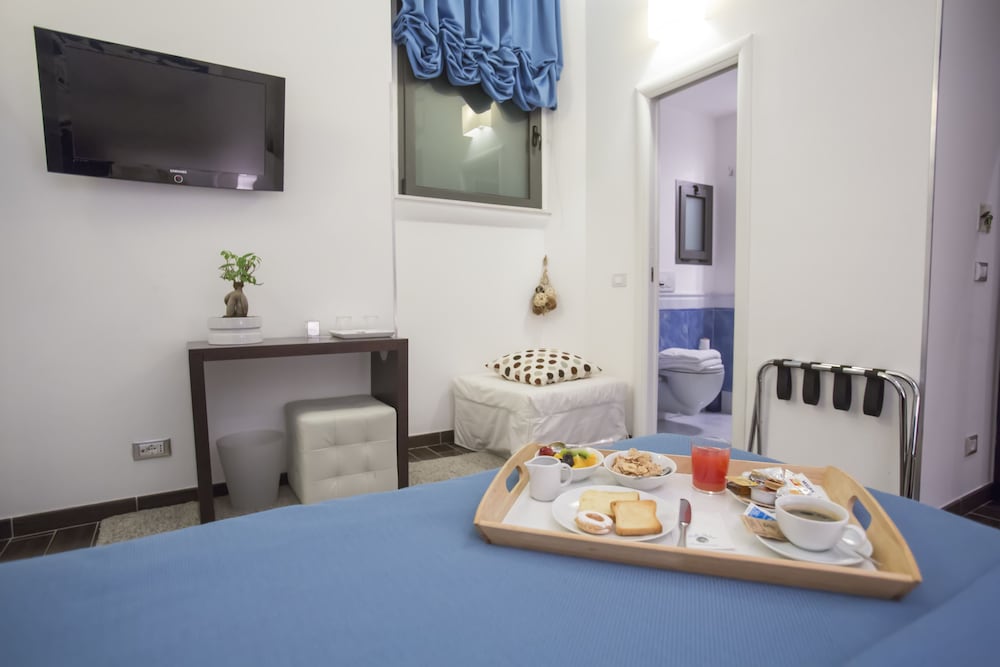 Double Room (with extra bed)