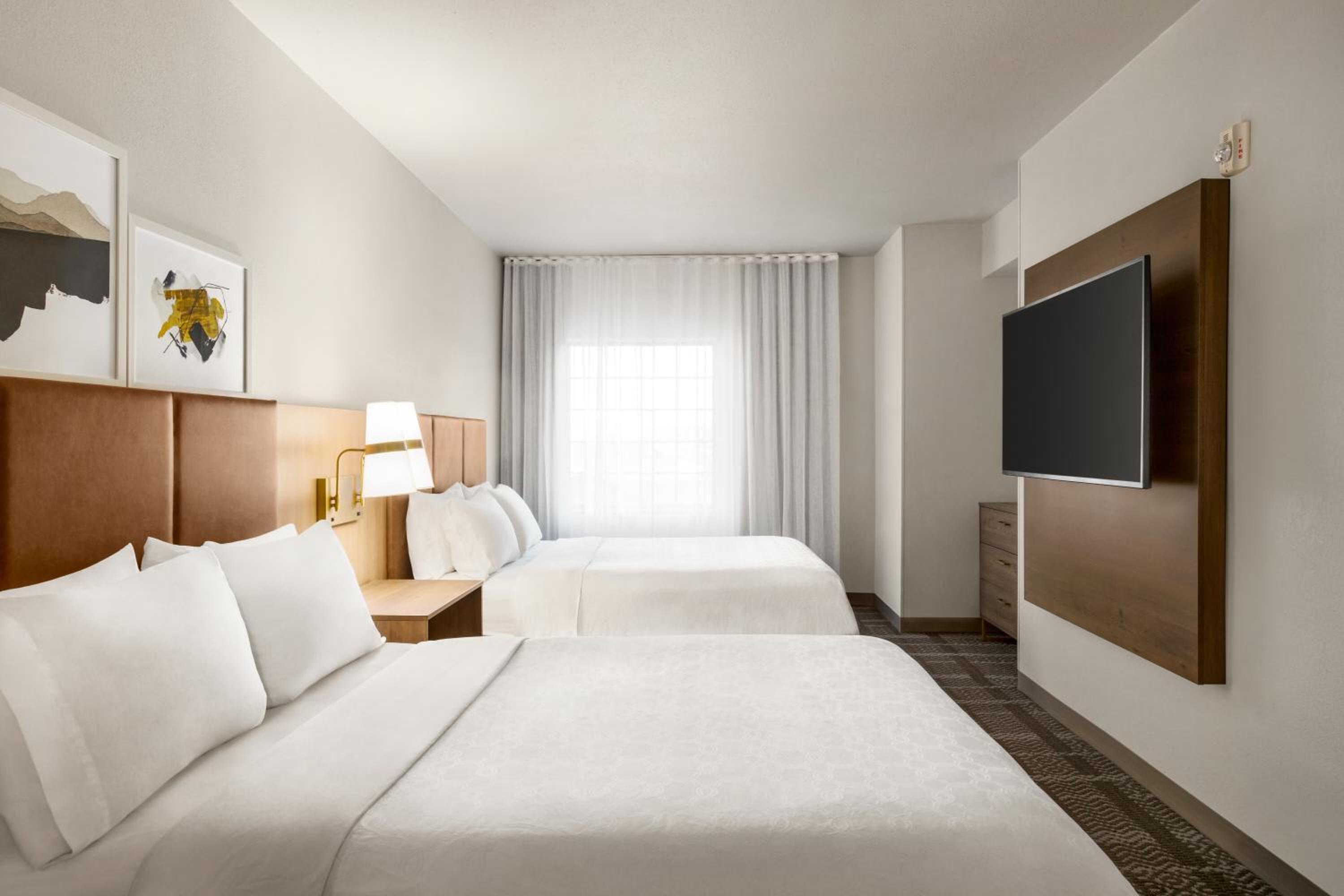 Queen Suite with Two Queen Beds - Photo 40