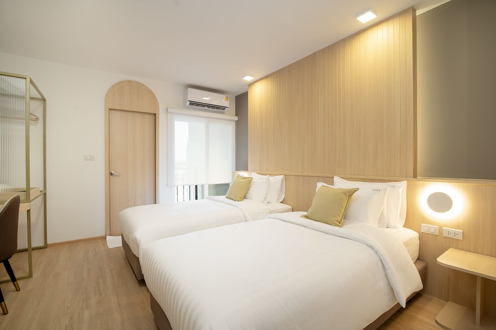Superior Twin Room with balcony photo 1