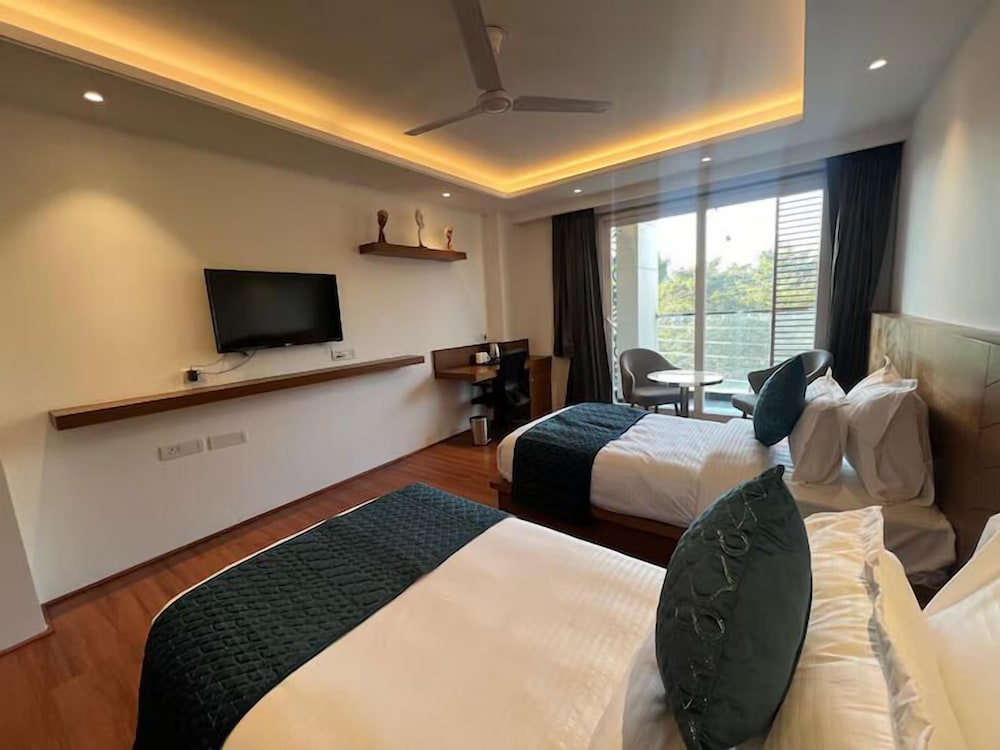 Deluxe Twin Room photo 3