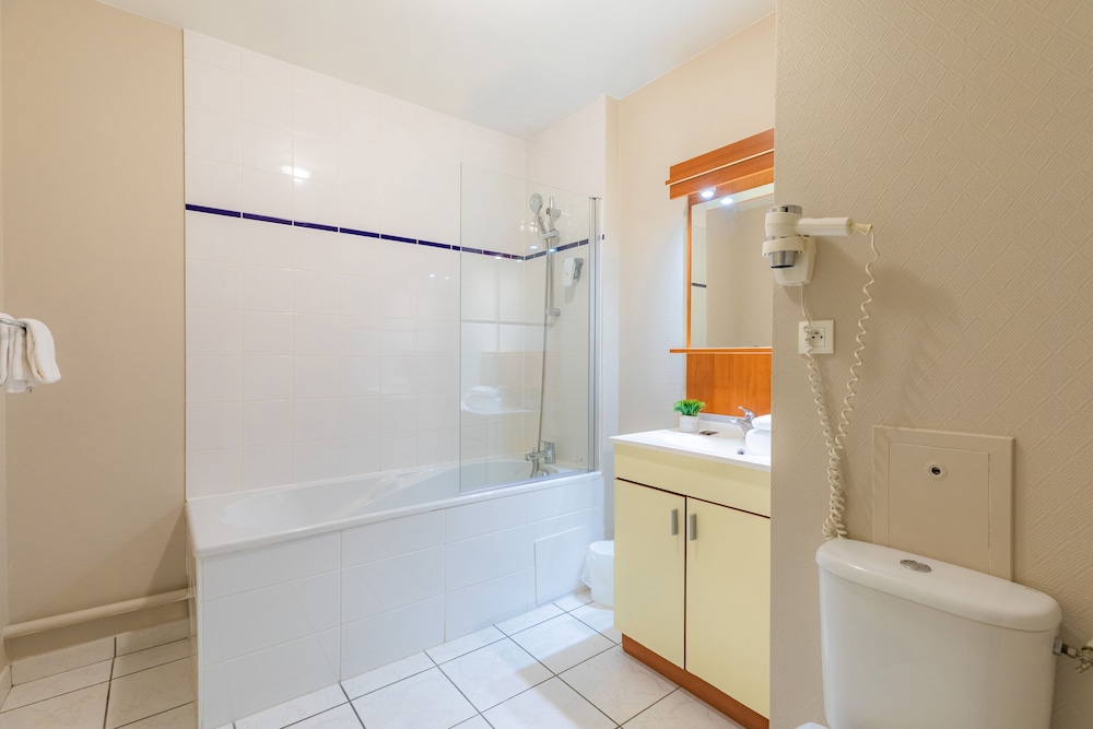 Family Apartment, 2 Bedrooms - Photo 6