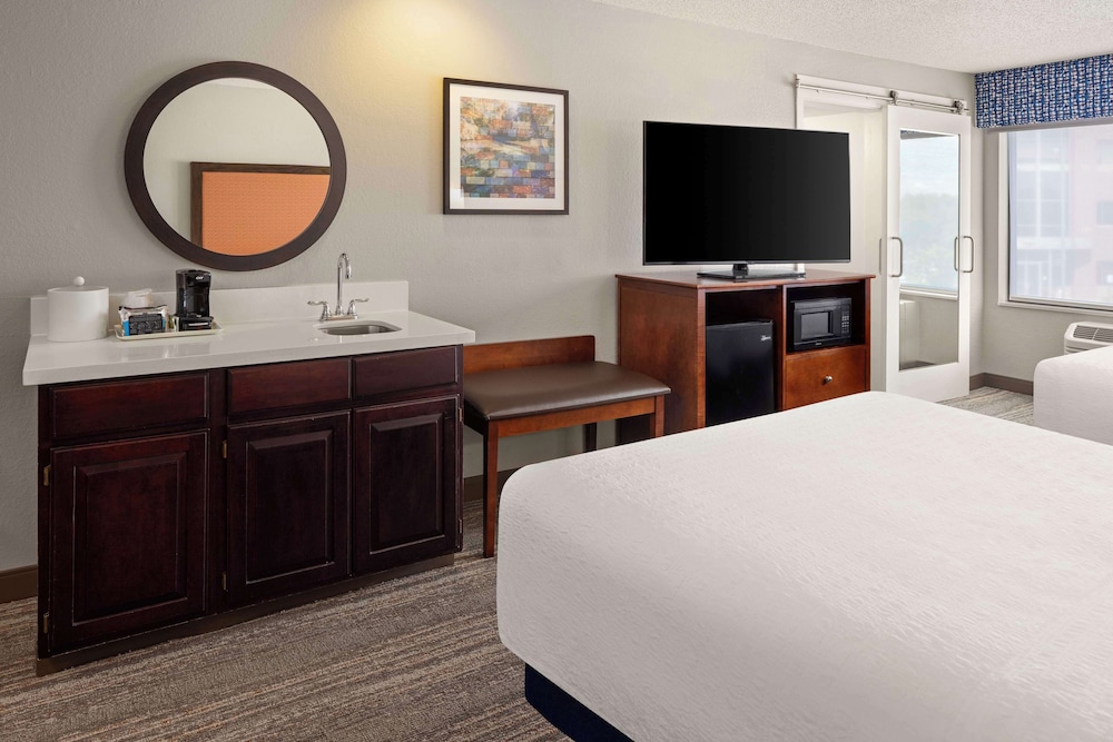 Room, Multiple Beds, Accessible, Bathtub photo 3