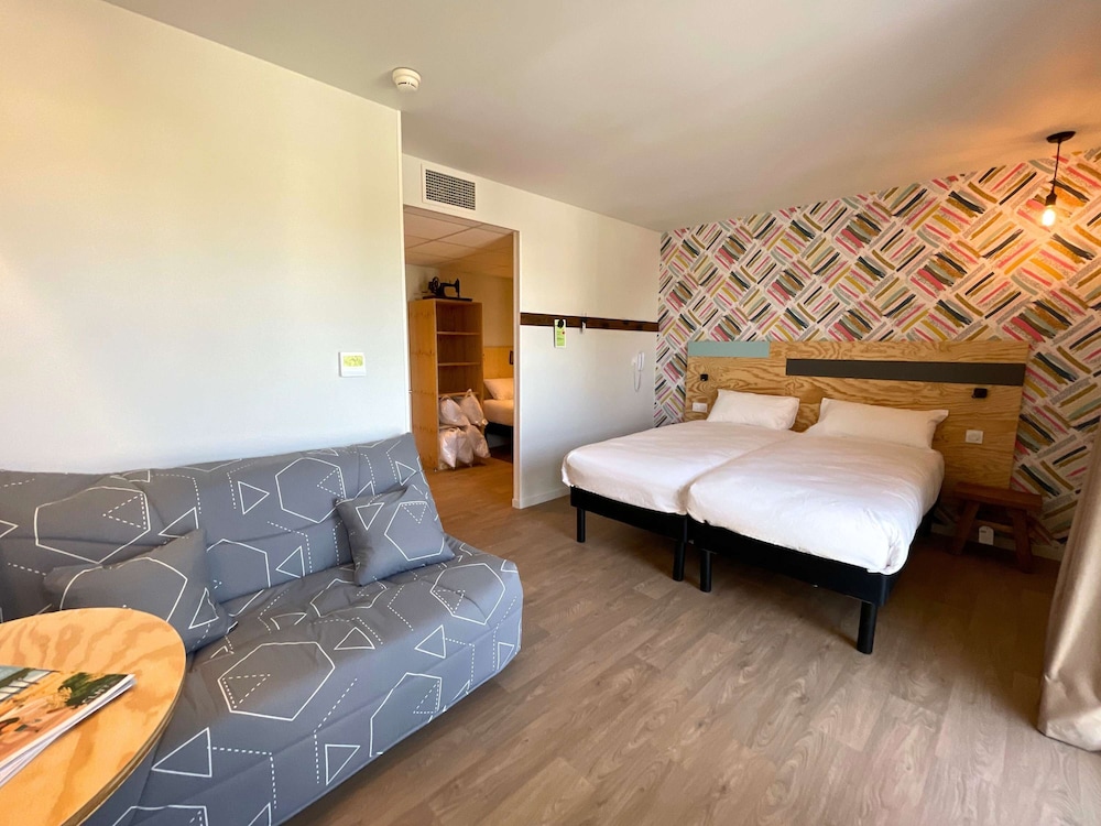 Room, Multiple Beds (Tribu) - Photo 6