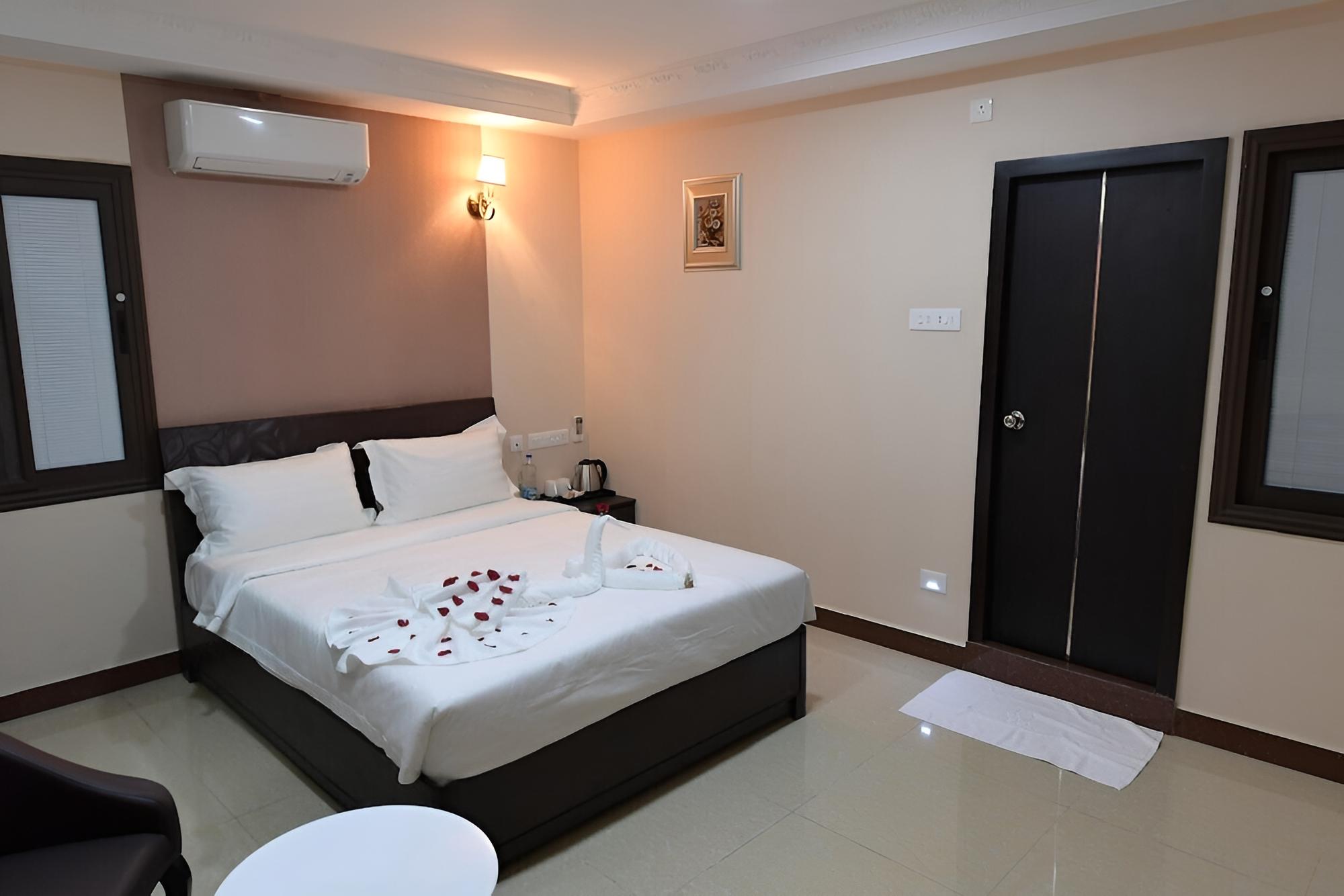 Deluxe Double or Twin Room, City View photo 1